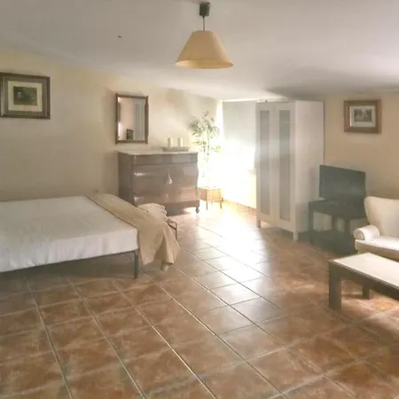 Spacious With Private Pool - * Campo de Cuéllar