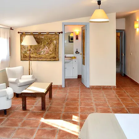 Spacious With Private Pool - Willa *