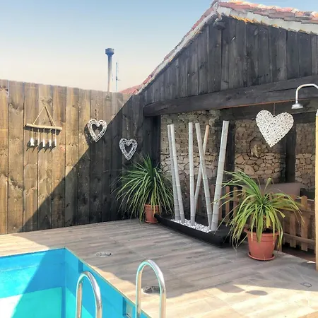 Spacious With Private Pool - Willa