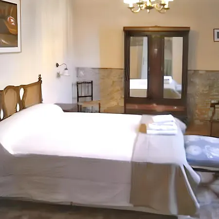 Spacious With Private Pool - Campo de Cuéllar
