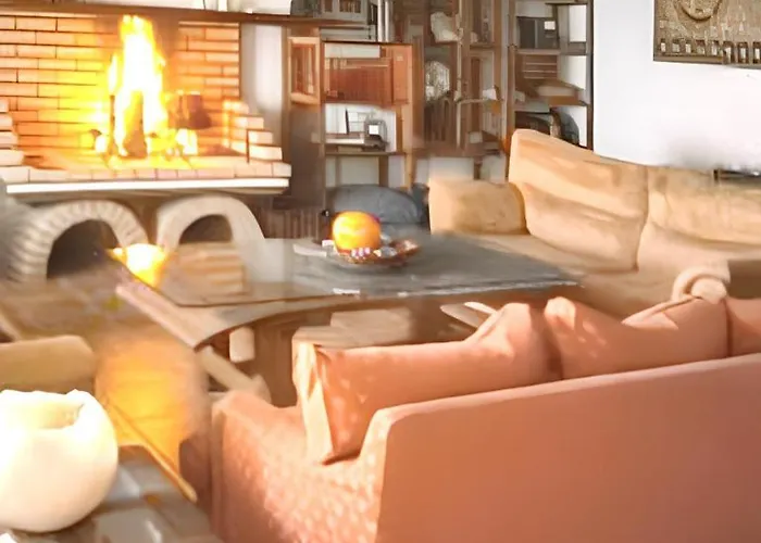 Spacious With Private Pool - * Campo de Cuéllar