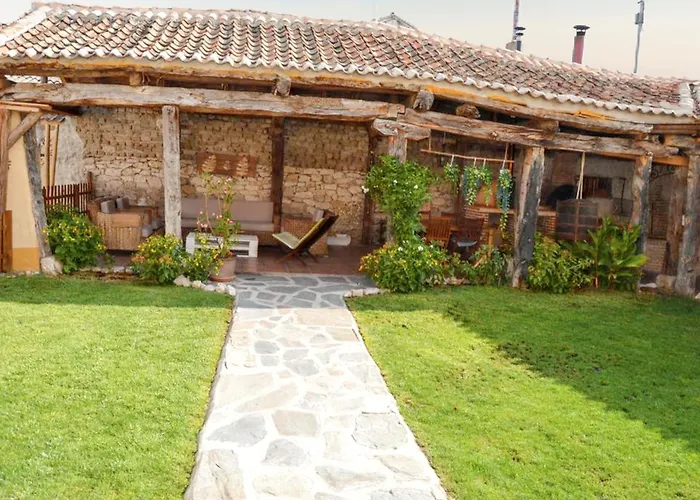 Spacious With Private Pool - 빌라 Campo de Cuéllar