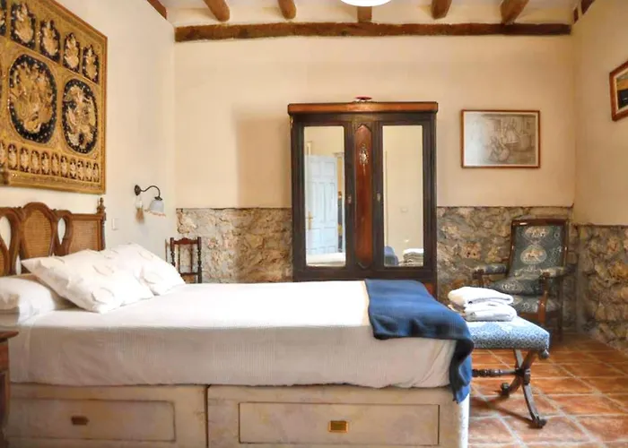 Spacious With Private Pool - Campo de Cuéllar